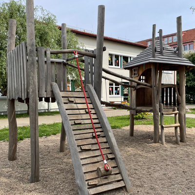 Bild vergr&ouml;&szlig;ern: Kita Gillhoff - Spielplatz 1
