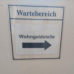 Bild vergr&ouml;&szlig;ern: Schild Wohngeldstelle