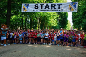 Bild vergr&ouml;&szlig;ern: Schlo&szlig;gartenlauf 2025