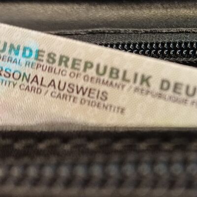 Bild vergr&ouml;&szlig;ern: Personalausweis
