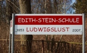 Bild vergrößern: Schild Edith-Stein-Schule