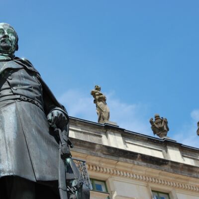 Bild vergr&ouml;&szlig;ern: Standbild Herzog Friedrich