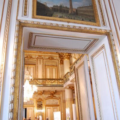 Bild vergr&ouml;&szlig;ern: verzierte T&uuml;r im Schloss Ludwigslust